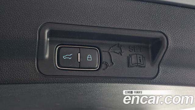 Ford Explorer (VI) 2.3 LimIted 4WD 2021 — фото 35