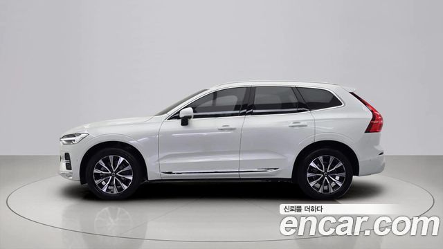 Volvo XC60 (II) B5 Ultimate Bright 2024 — фото 2