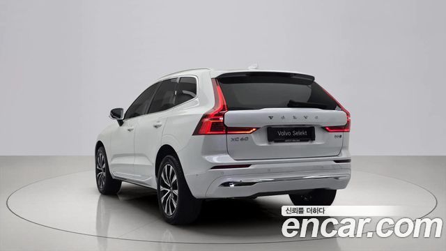 Volvo XC60 (II) B5 Ultimate Bright 2024 — фото 3