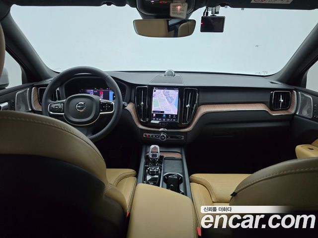 Volvo XC60 (II) B5 Ultimate Bright 2024 — фото 7