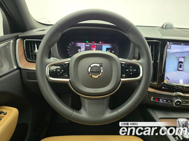 Volvo XC60 (II) B5 Ultimate Bright 2024 — фото 8