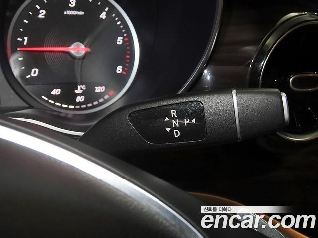Mercedes-Benz V-Class V300 CDI W447 2021 — фото 11