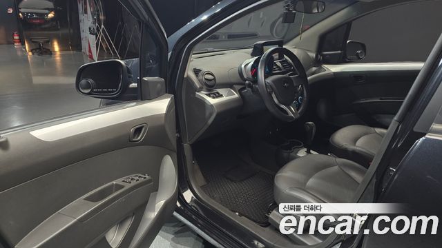 Chevrolet Spark LS+ 2015 — фото 10