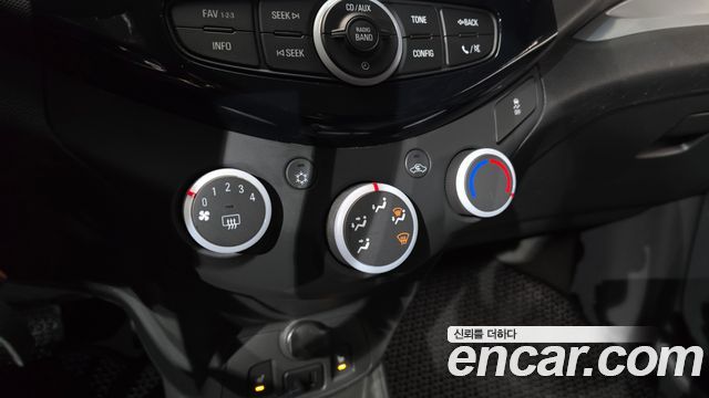 Chevrolet Spark LS+ 2015 — фото 16