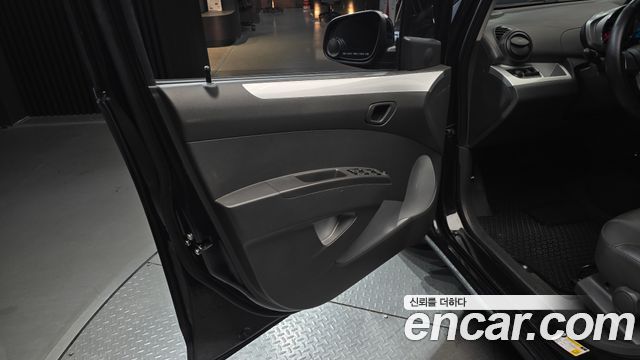 Chevrolet Spark LS+ 2015 — фото 24