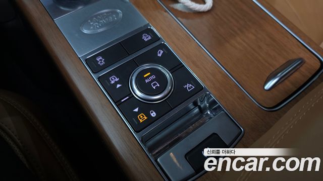 Land Rover Range Rover (IV) 5.0 SC AB 2019 — фото 18