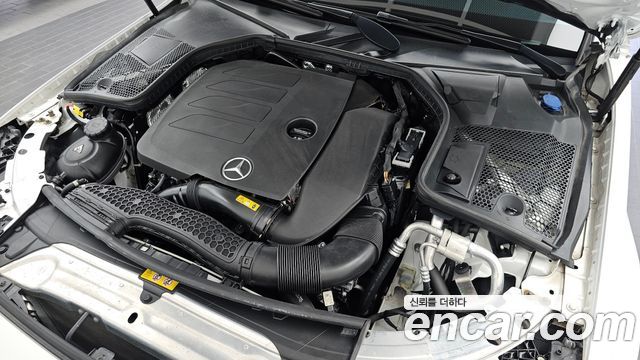 Mercedes-Benz C-Class (W205) C200 AMG Line 2021 — фото 6