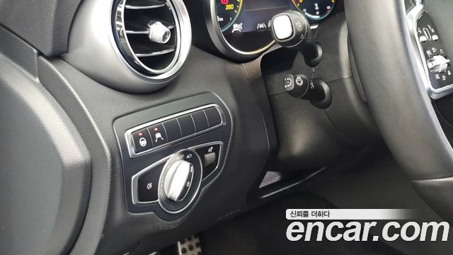 Mercedes-Benz C-Class (W205) C200 AMG Line 2021 — фото 19