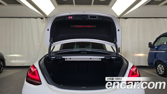 Mercedes-Benz C-Class (W205) C200 AMG Line 2021 — фото 20