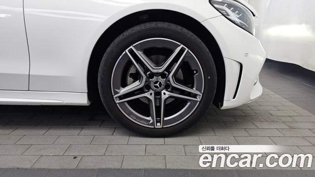 Mercedes-Benz C-Class (W205) C200 AMG Line 2021 — фото 21