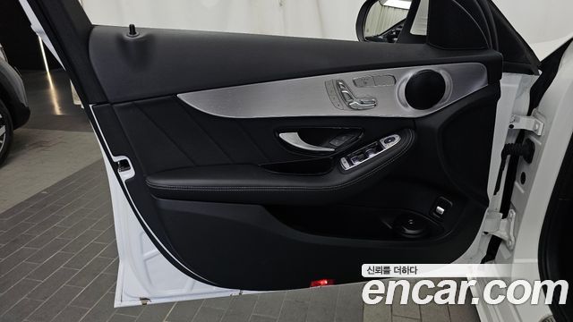 Mercedes-Benz C-Class (W205) C200 AMG Line 2021 — фото 24