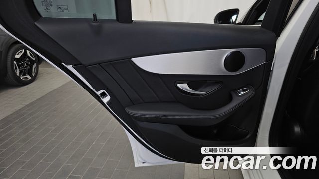 Mercedes-Benz C-Class (W205) C200 AMG Line 2021 — фото 25