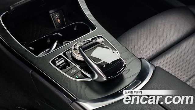 Mercedes-Benz C-Class (W205) C200 AMG Line 2021 — фото 33
