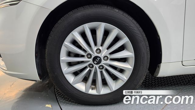 Kia K7 3.0 LPI Luxury (Rental Car) 2018 — фото 5