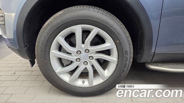 Land Rover Discovery Sport 2.0 TD4 SE 2019 — фото 5