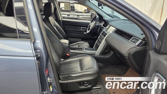 Land Rover Discovery Sport 2.0 TD4 SE 2019 — фото 11