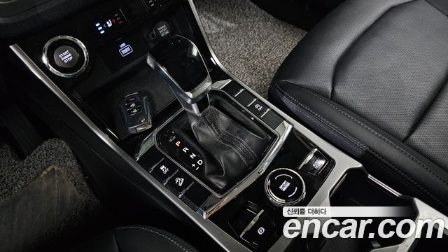 KG Mobility (SsangYong) Beautiful Korando Gasoline 1.5 2WD C7 2023 — фото 9