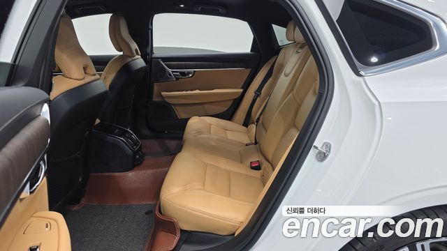 Volvo S90 B6 AWD Ultra Bright 2025 — фото 12
