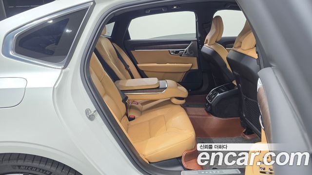 Volvo S90 B6 AWD Ultra Bright 2025 — фото 13