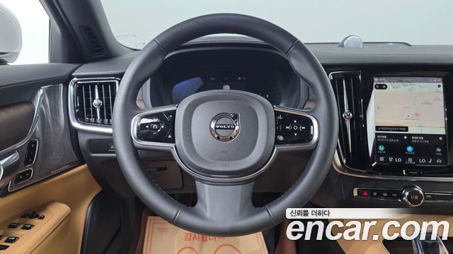 Volvo S90 B6 AWD Ultra Bright 2025 — фото 16