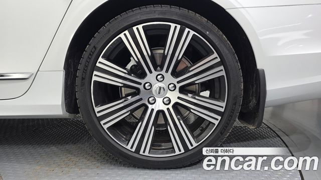 Volvo S90 B6 AWD Ultra Bright 2025 — фото 21