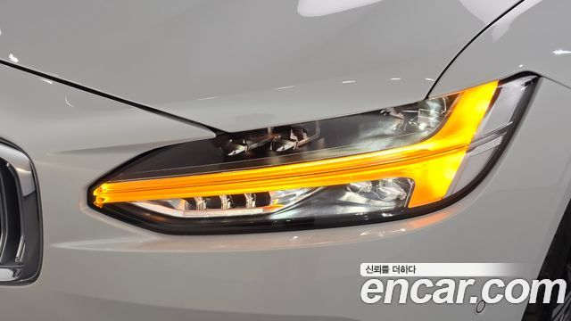 Volvo S90 B6 AWD Ultra Bright 2025 — фото 22