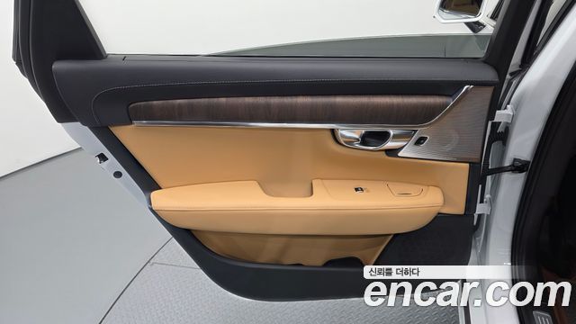 Volvo S90 B6 AWD Ultra Bright 2025 — фото 25