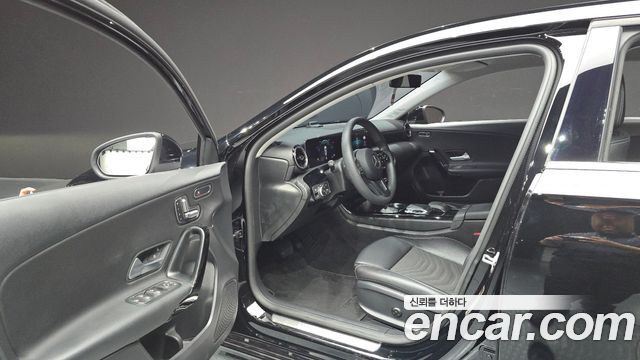 Mercedes-Benz A-Class (W177) A220 Hatchback 2019 — фото 10