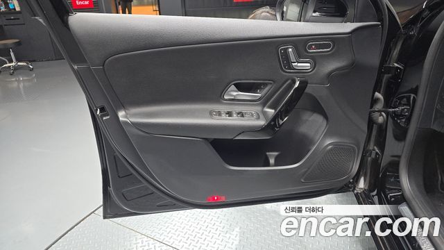 Mercedes-Benz A-Class (W177) A220 Hatchback 2019 — фото 30