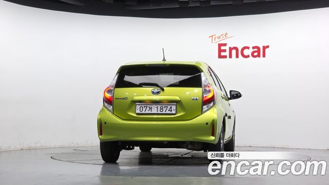 Toyota Prius C 1.5 2018 — фото 4