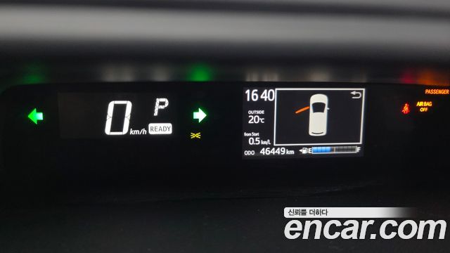 Toyota Prius C 1.5 2018 — фото 8
