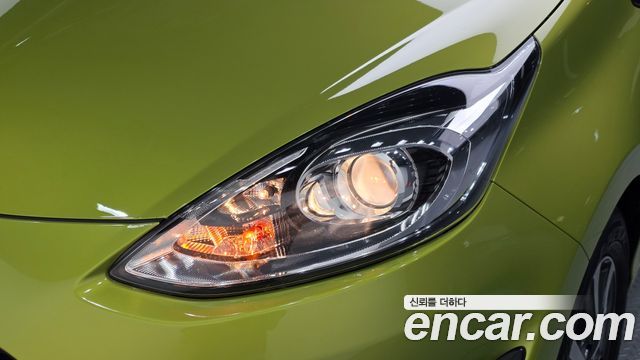 Toyota Prius C 1.5 2018 — фото 22