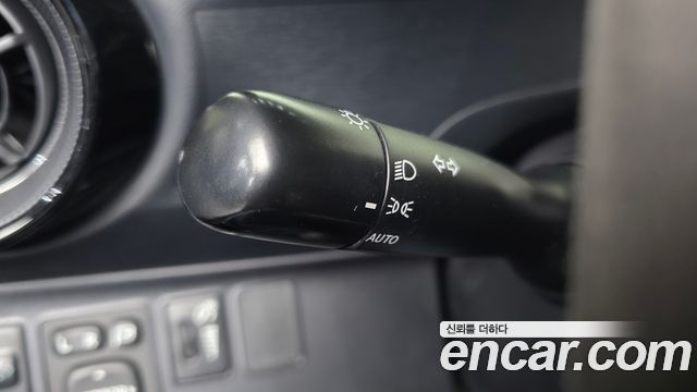 Toyota Prius C 1.5 2018 — фото 30