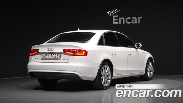 Audi A4 2.0 TDI Quattro Dynamic B8 2013 — фото 2