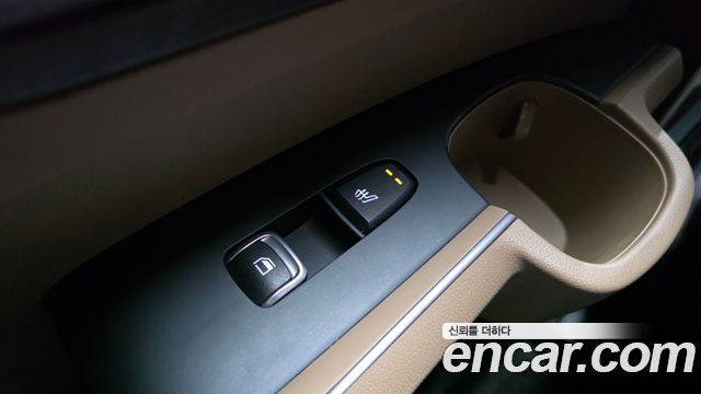 Kia Sorento (IV) Gasoline 2.5T 2WD Prestige 2024 — фото 19
