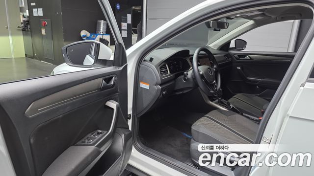 Volkswagen T-Roc 2.0 TDI Style 2021 — фото 10