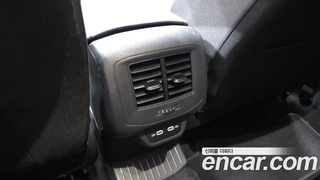 Volkswagen T-Roc 2.0 TDI Style 2021 — фото 28