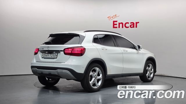 Mercedes-Benz GLA-Class (X156) GLA220 2019 — фото 2