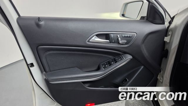 Mercedes-Benz GLA-Class (X156) GLA220 2019 — фото 24