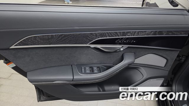 Audi A8 (D5) 55 TFSI Quattro Premium LWB 2023 — фото 25