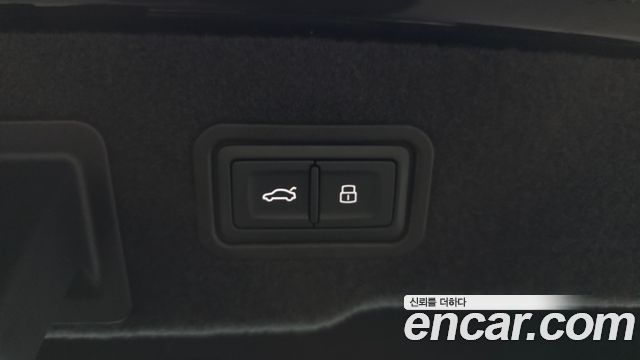 Audi A8 (D5) 55 TFSI Quattro Premium LWB 2023 — фото 30