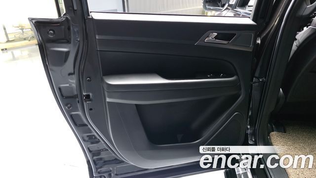 KG Mobility (SsangYong) Rexton Sports Khan Diesel 2.2 4WD Culman Prestige 2024 — фото 31