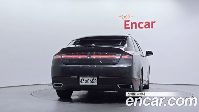 Lincoln MKZ Hybrid 2nd 2016 — фото 4
