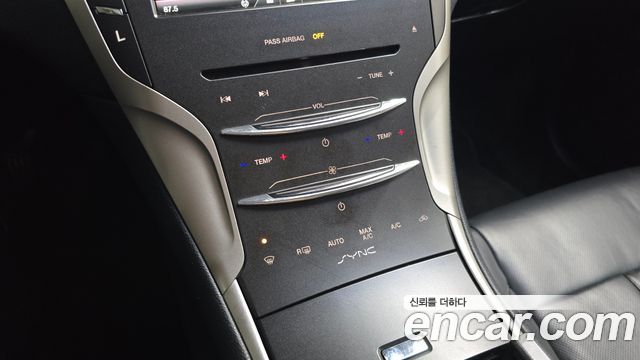 Lincoln MKZ Hybrid 2nd 2016 — фото 16