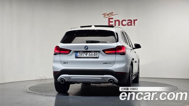 BMW X1 (F48) xDrive 20i xLine 2021 — фото 4