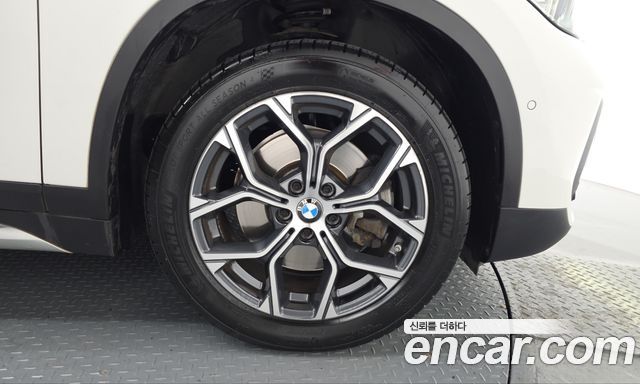 BMW X1 (F48) xDrive 20i xLine 2021 — фото 21