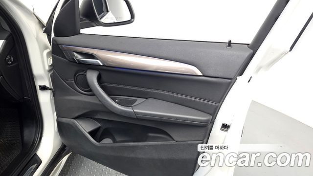 BMW X1 (F48) xDrive 20i xLine 2021 — фото 24