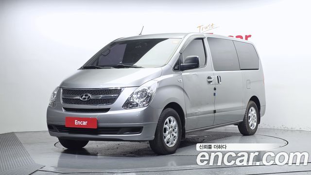 Hyundai Grand Starex 3-Seater VAN CVX Deluxe