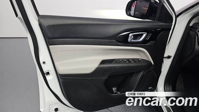 Jeep Compass (II) 2.4 limited 2WD 2022 — фото 24