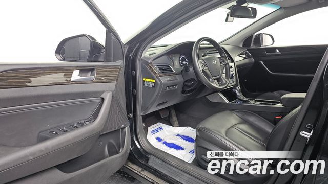 Hyundai Sonata (LF) 2.0 Premium 2017 — фото 10